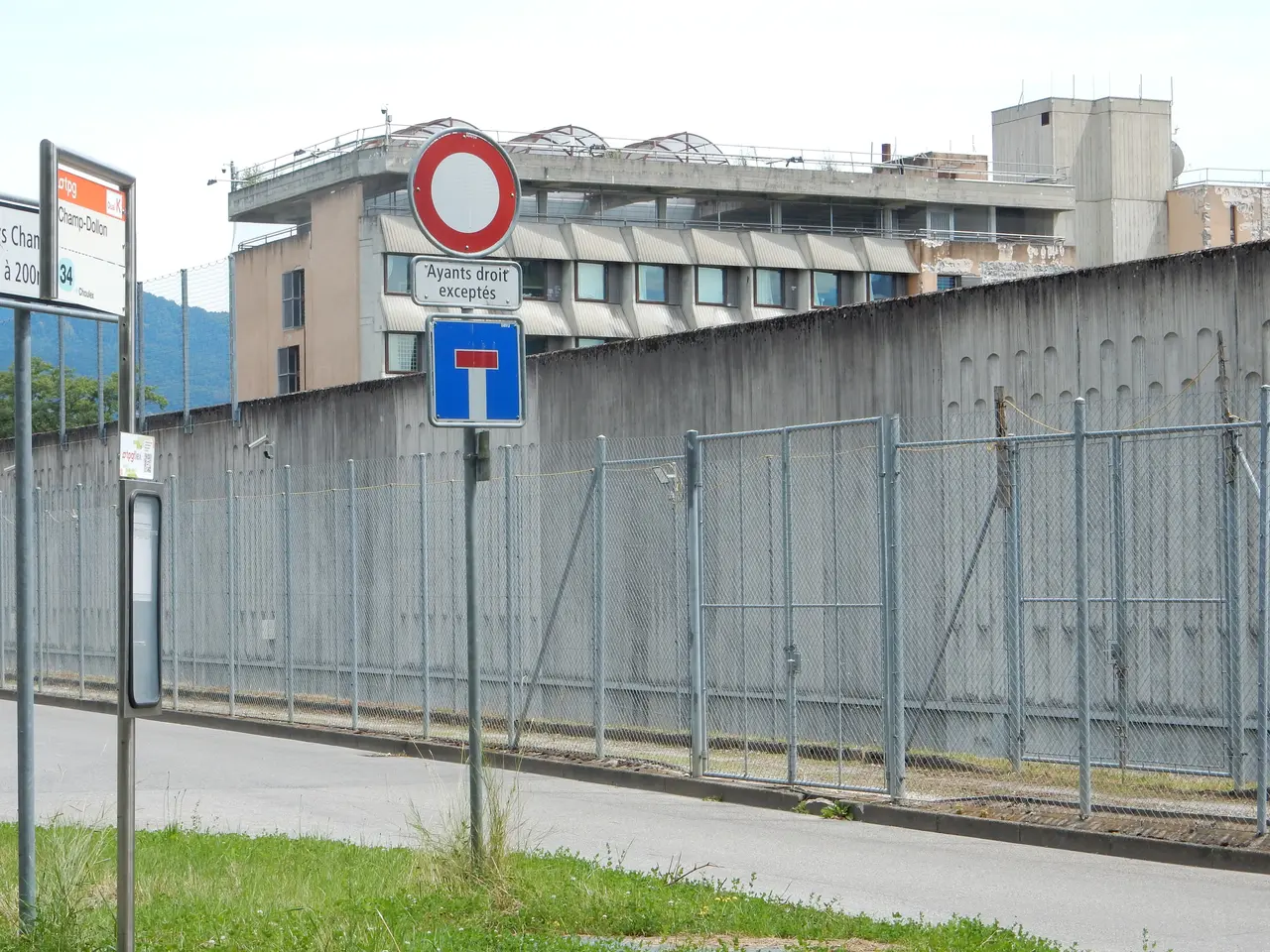 Prison de Champ-Dollon 01