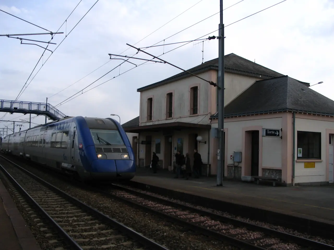 Évron - Train station - 4