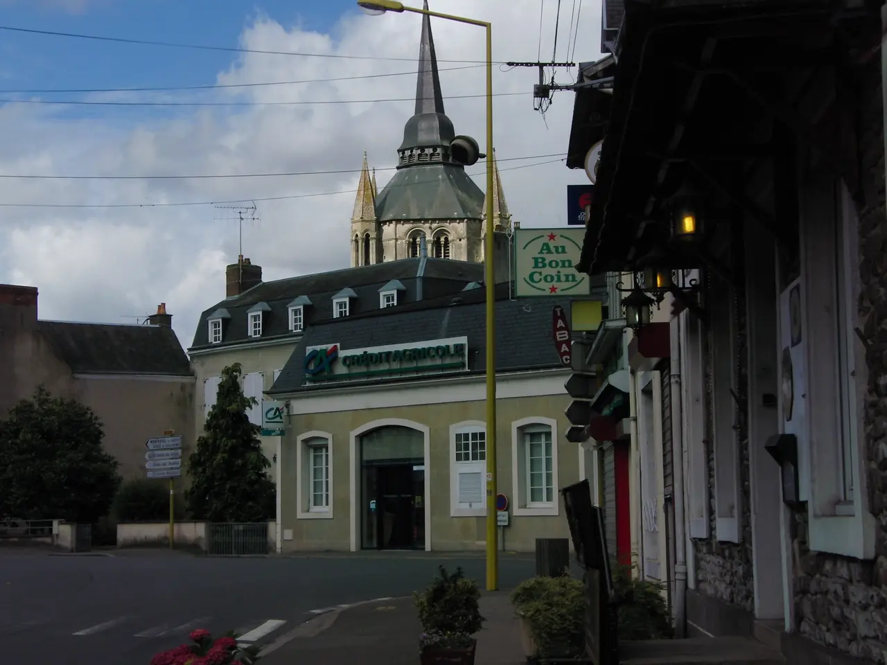 Fresnay sur sarthe avenue CDG