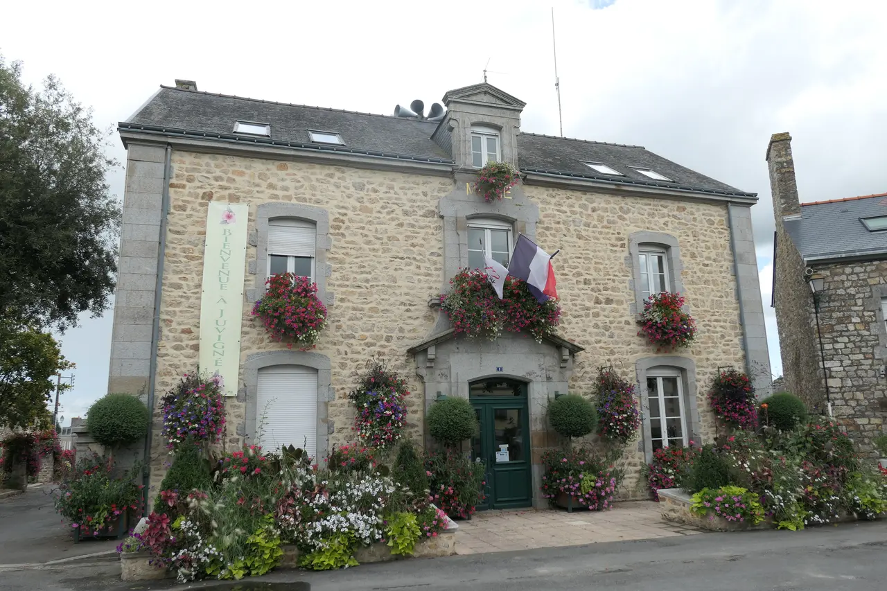 Juvigné - mairie 01
