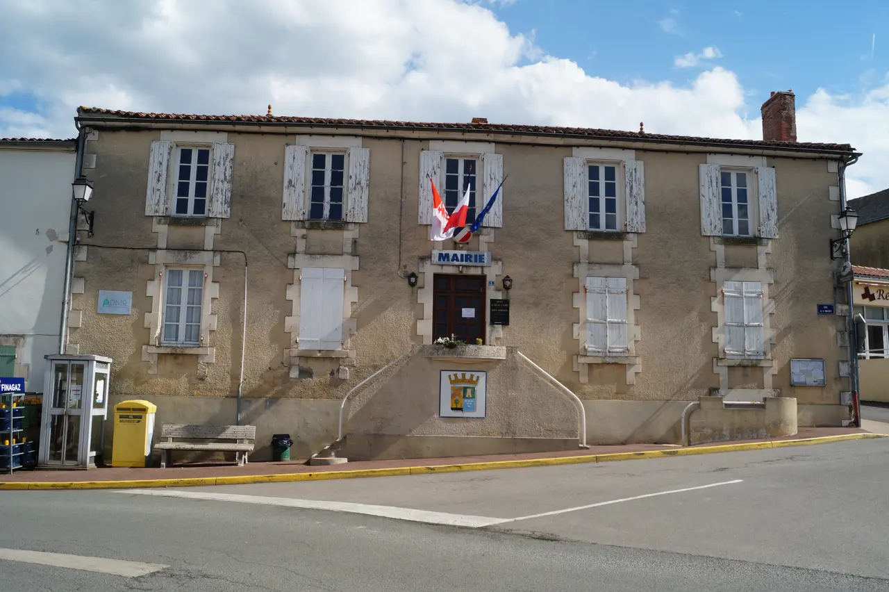 Mairie de La Caillère-Saint-Hilaire (Éduarel, 10 avril 2016)