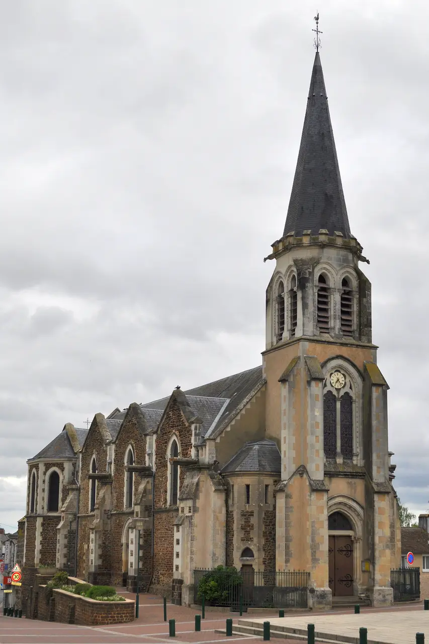 La Suze-sur-Sarthe - Eglise Saint-Julien 1 (2012)