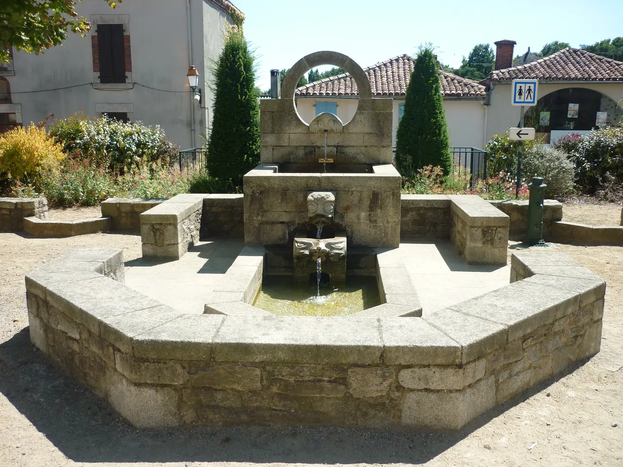 Le Boupère - fontaine
