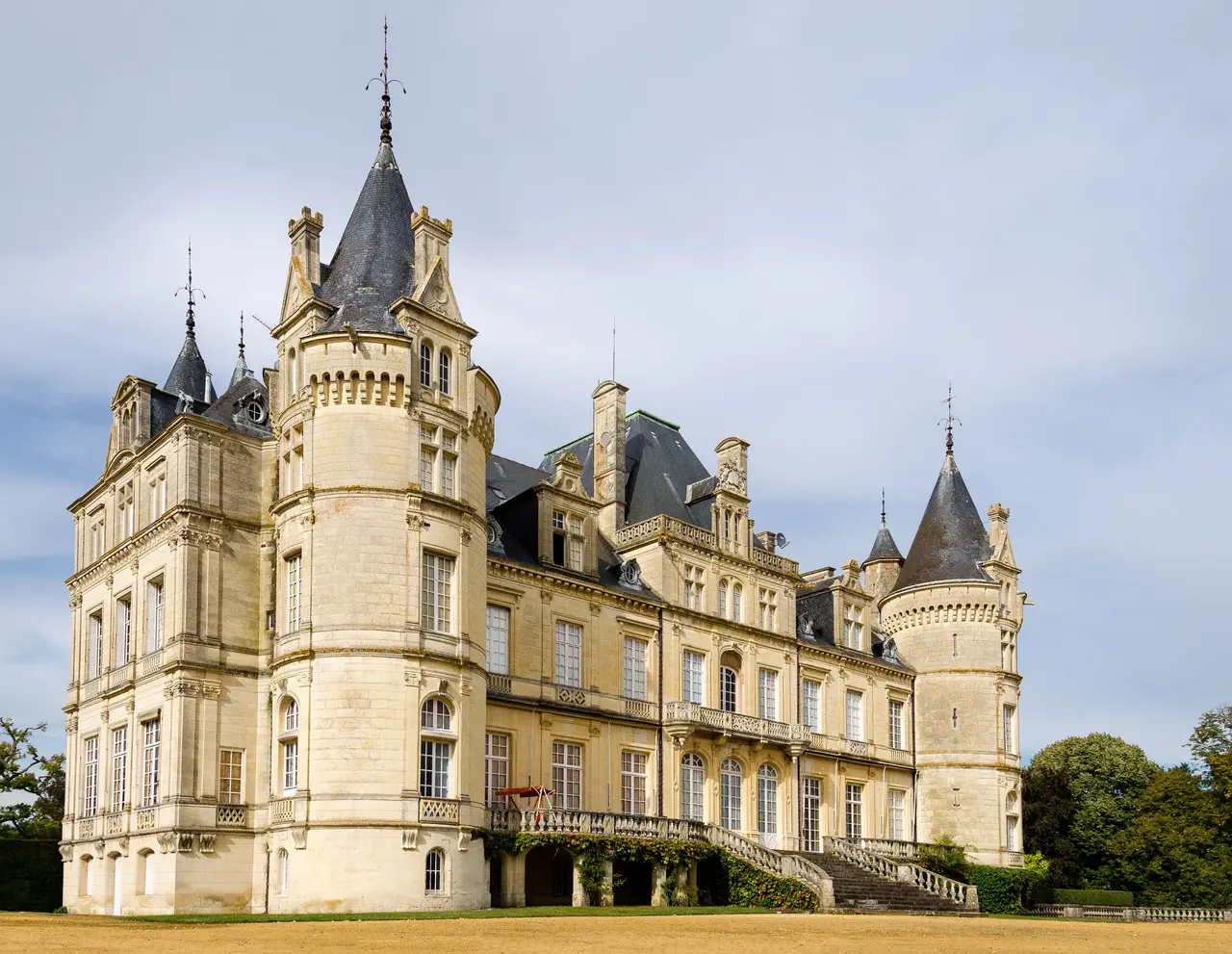 Le Luart - Le Château v2