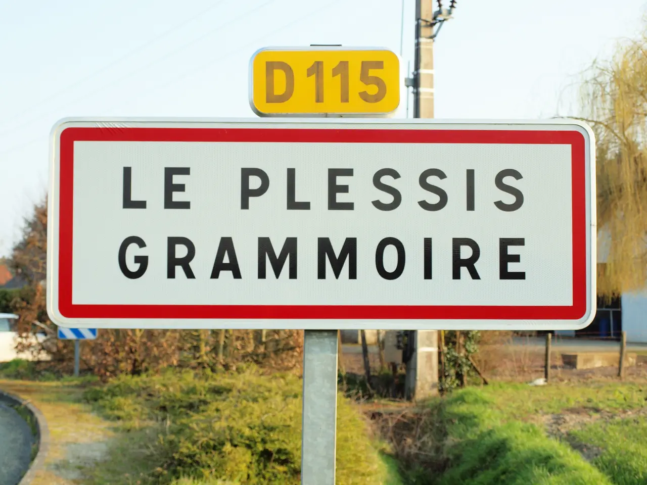 Le Plessis-Grammoire-FR-49-panneau d'agglomération-2