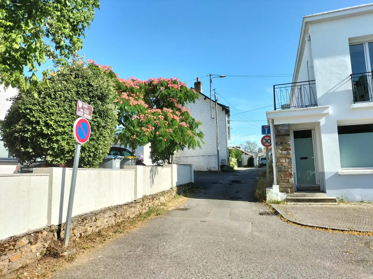 Rue de Legé, Rezé