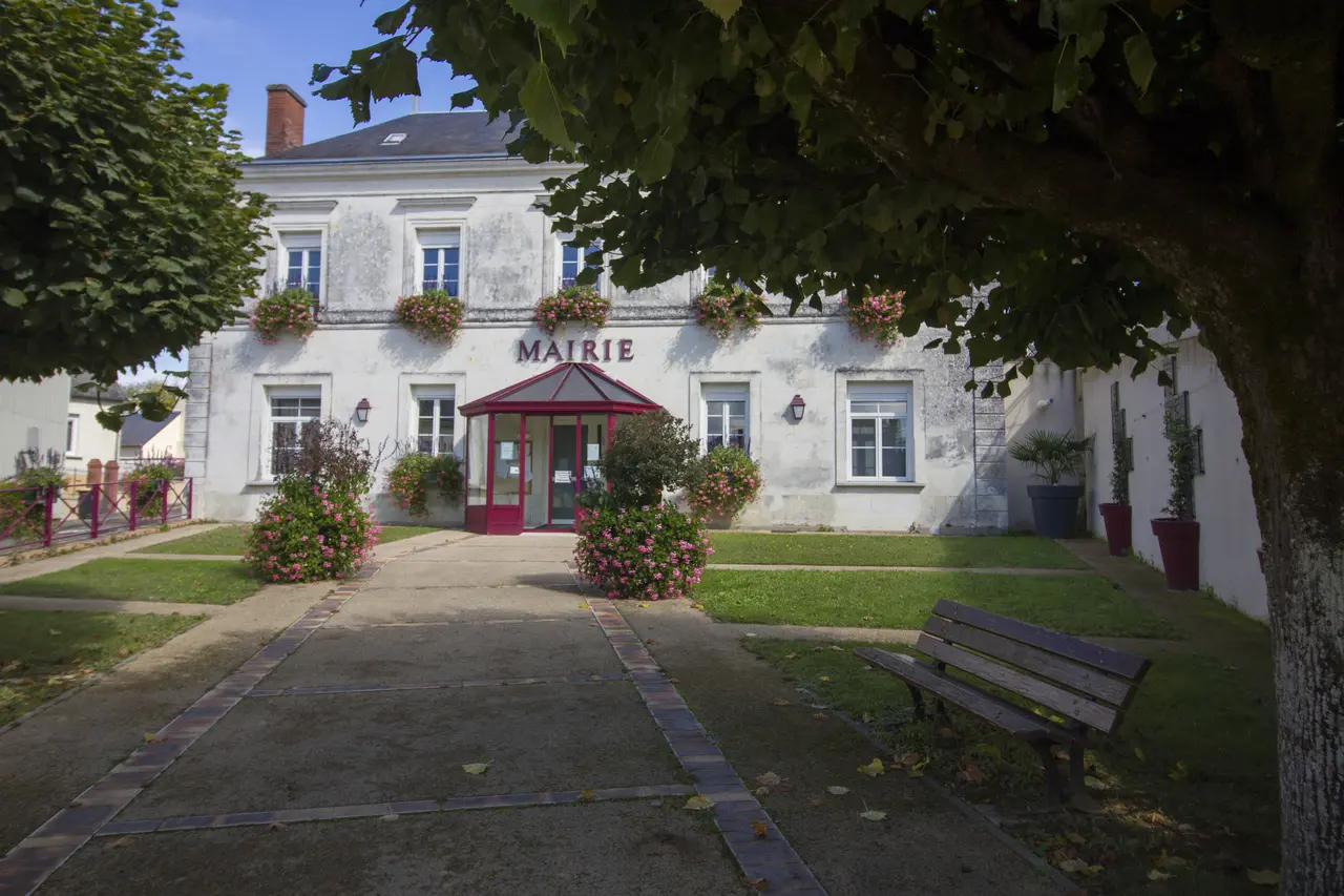 File:72173 luceau mairie.jpg