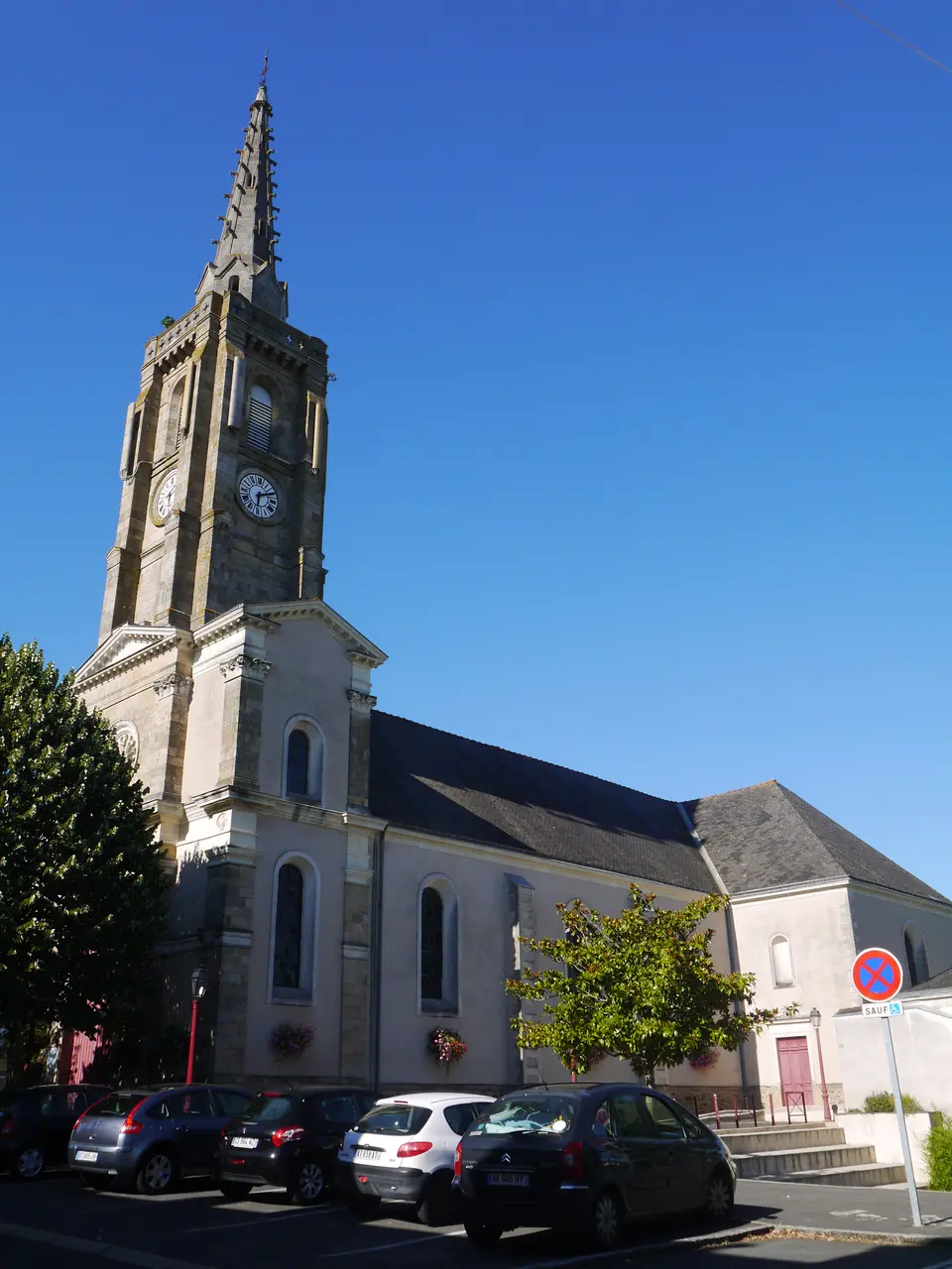 44 Mauves-sur-Loire église