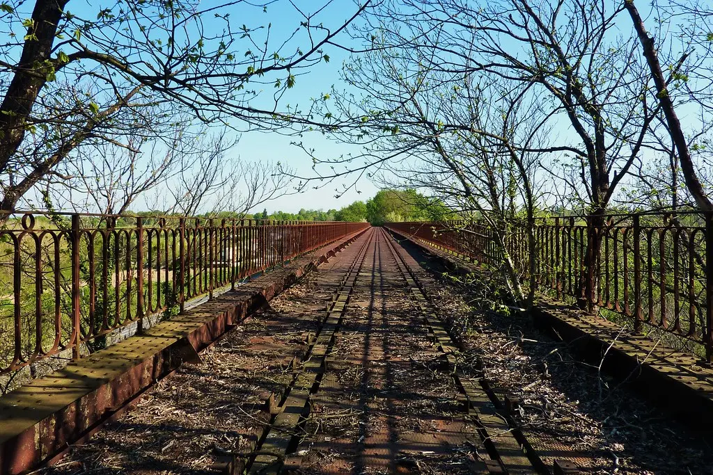 Foret de Mervent Vouvant, pont ferroviaire de Baguenard