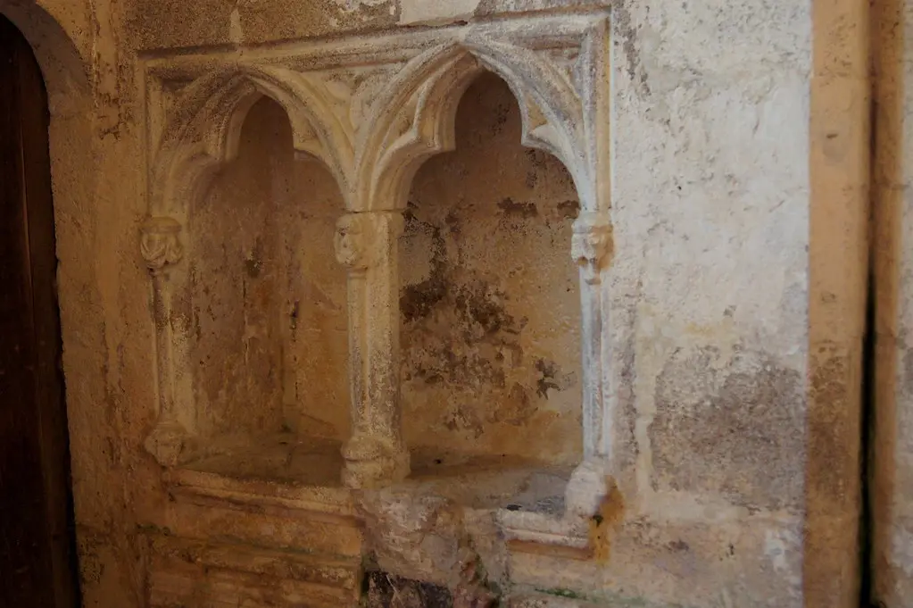 Mesnard-la-Barotière, ancienne église Saint-Christophe, XI et XIIIe siècle