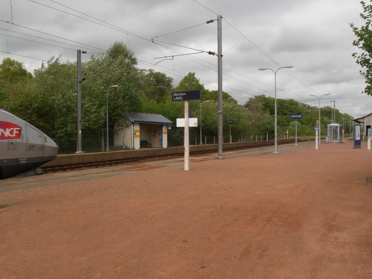 File:Gare de Montsûrs (2).JPG
