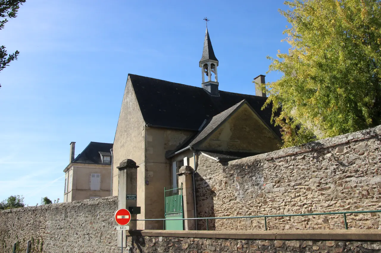 Chapelle à Neufchâtel-en-Saosnois - wiki takes le Saosnois