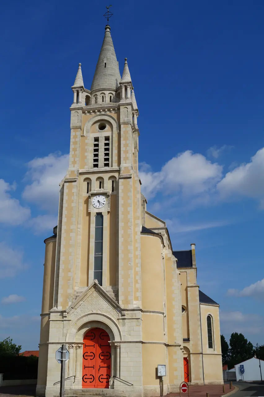 File:Église Notre-Dame-de-l’Assomption de Notre-Dame-de-Riez (vue 1, Éduarel, 8 mai 2017).jpg