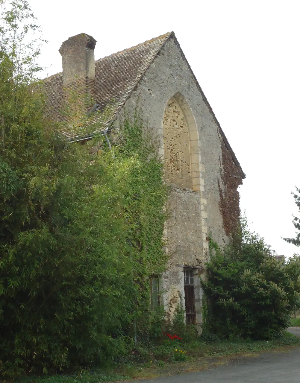 Oizé - Prieuré Sainte-Marie-Madeleine