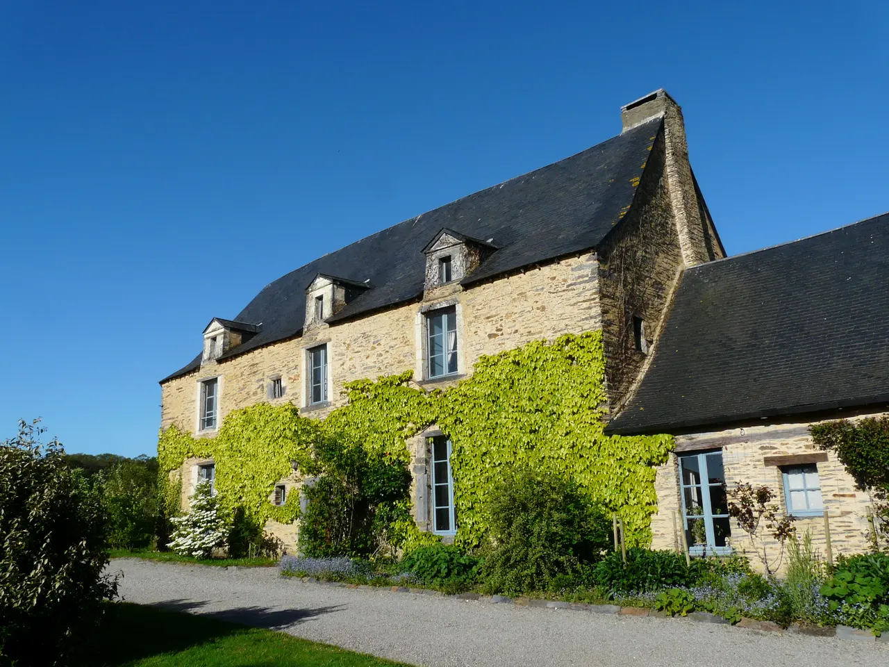 File:Manoir de la Bellière (Puceul).JPG