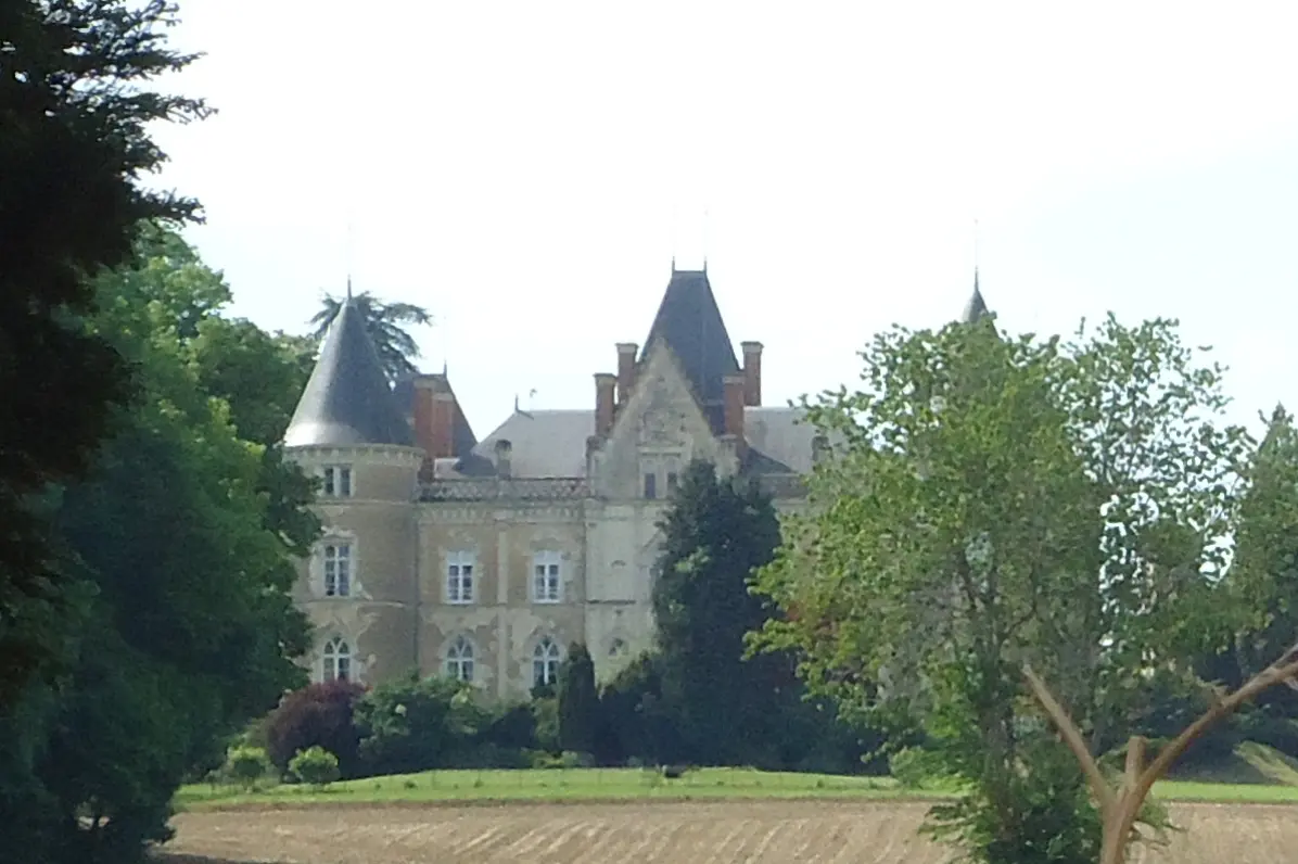 Requeil - Château de la Roche-Mailly (ISMH)