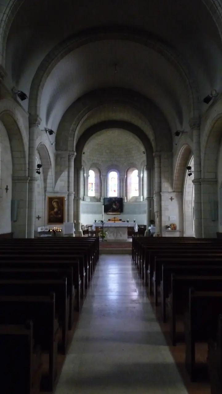 Saint-Barthélemy-d'Anjou (49) Église Saint-Barthélemy - Intérieur - 01