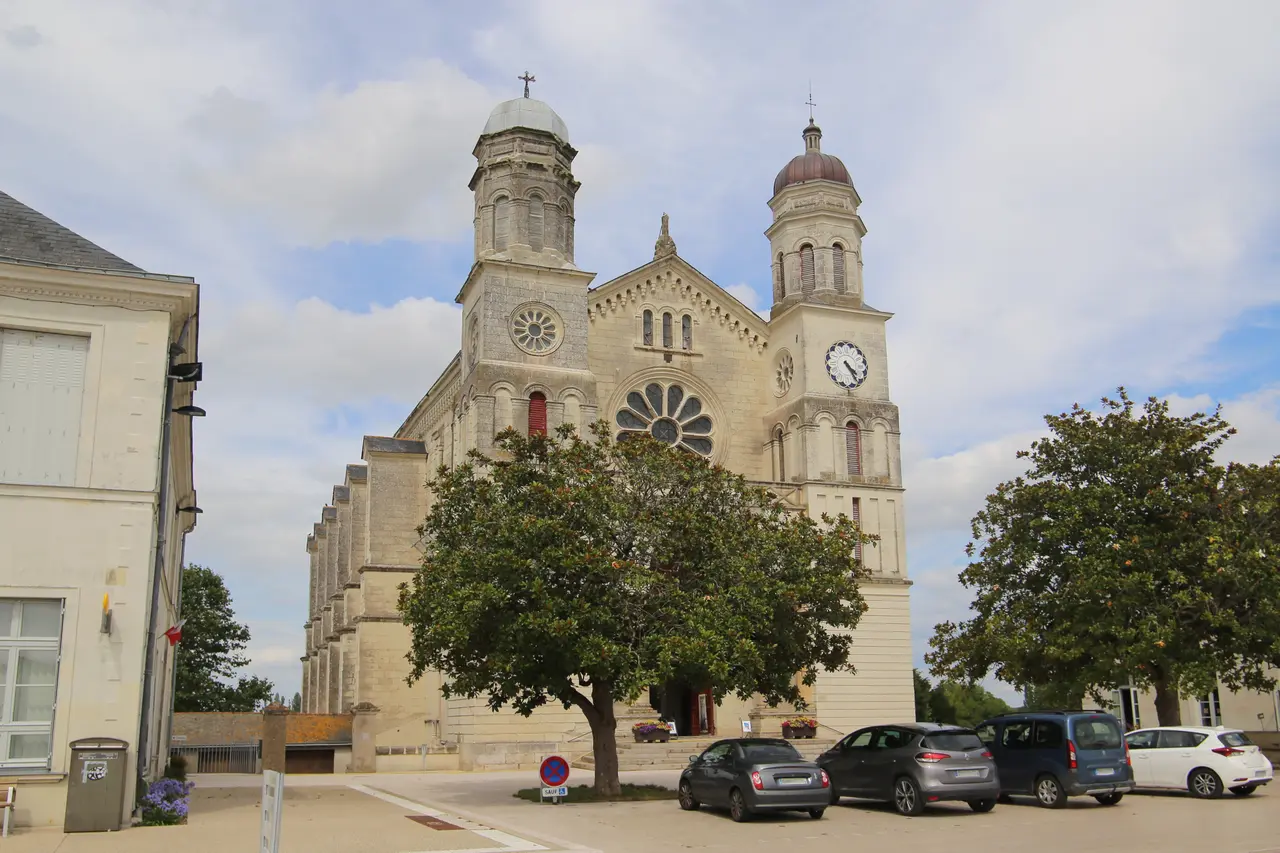 Saint-Clément-des-Levées - Église Saint-Clément 20210729-02