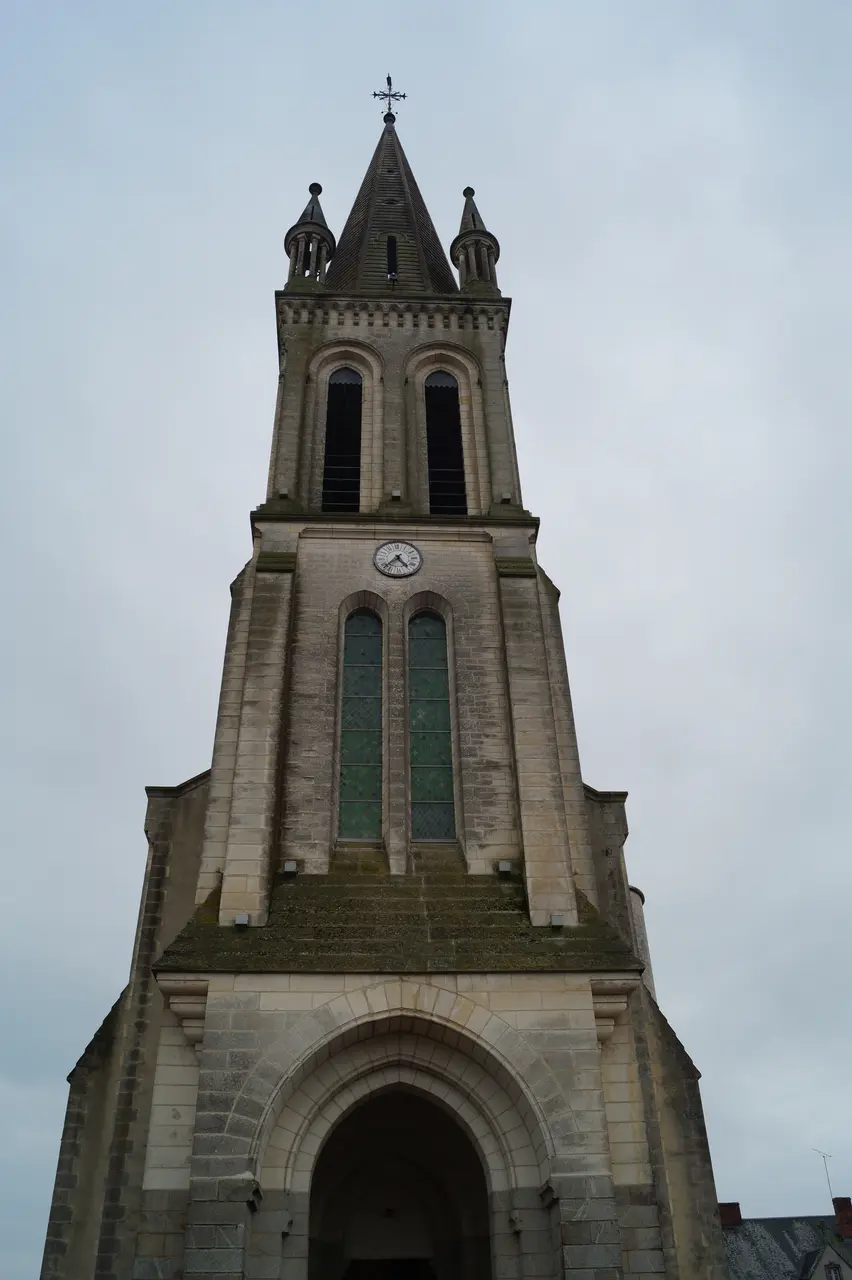 File:Église Saint-Denis de Saint-Denis-la-Chevasse (vue 1, Éduarel, 17 mai 2017).jpg
