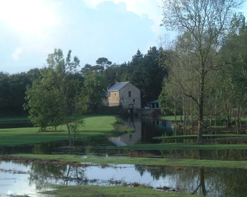 File:SaintEtienneDeMerMorte Moulin.jpg
