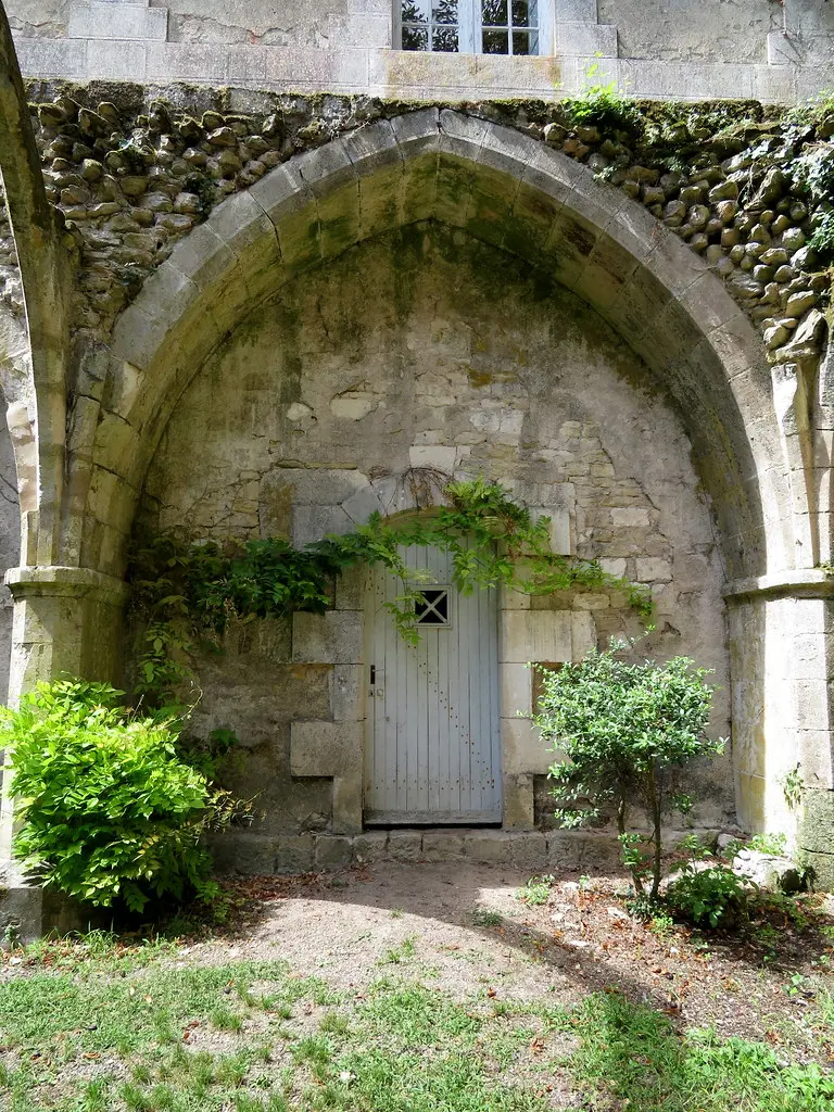 Abbaye royale de Saint-Michel-en-l'Herm