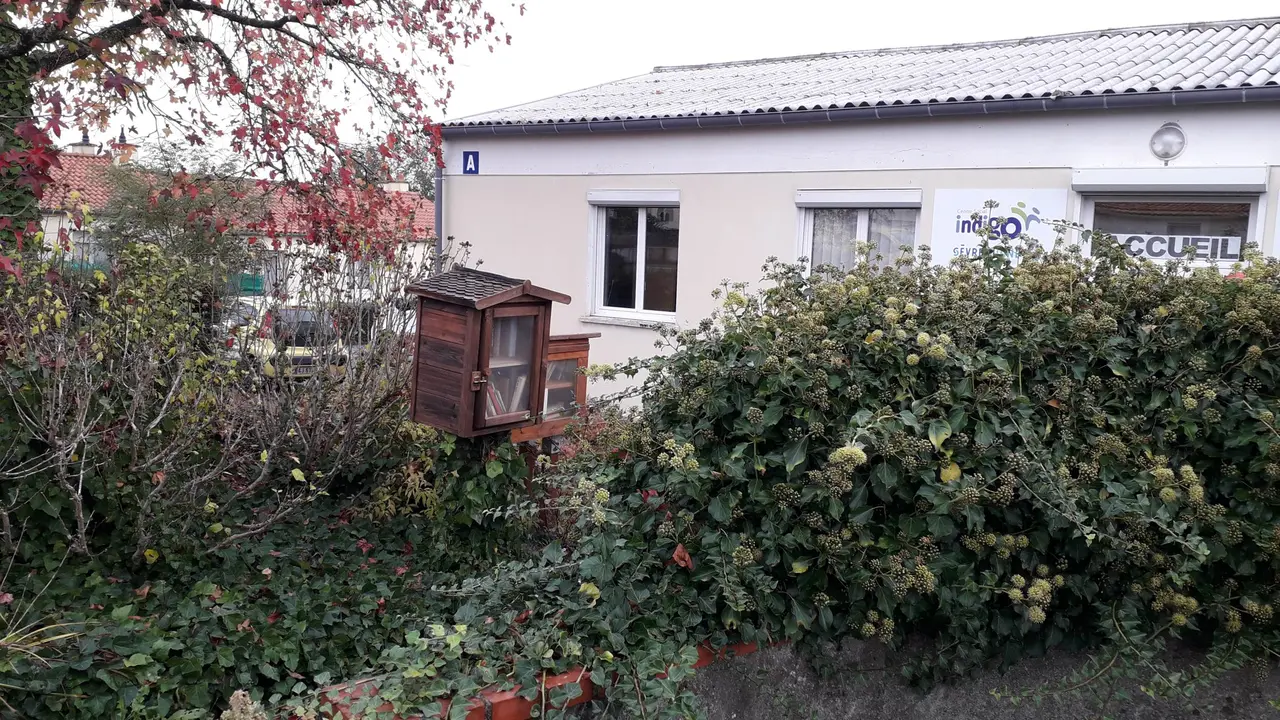 Sèvremoine - Rue Jules Verne, St Macaire-en-Mauges - boîte à livres