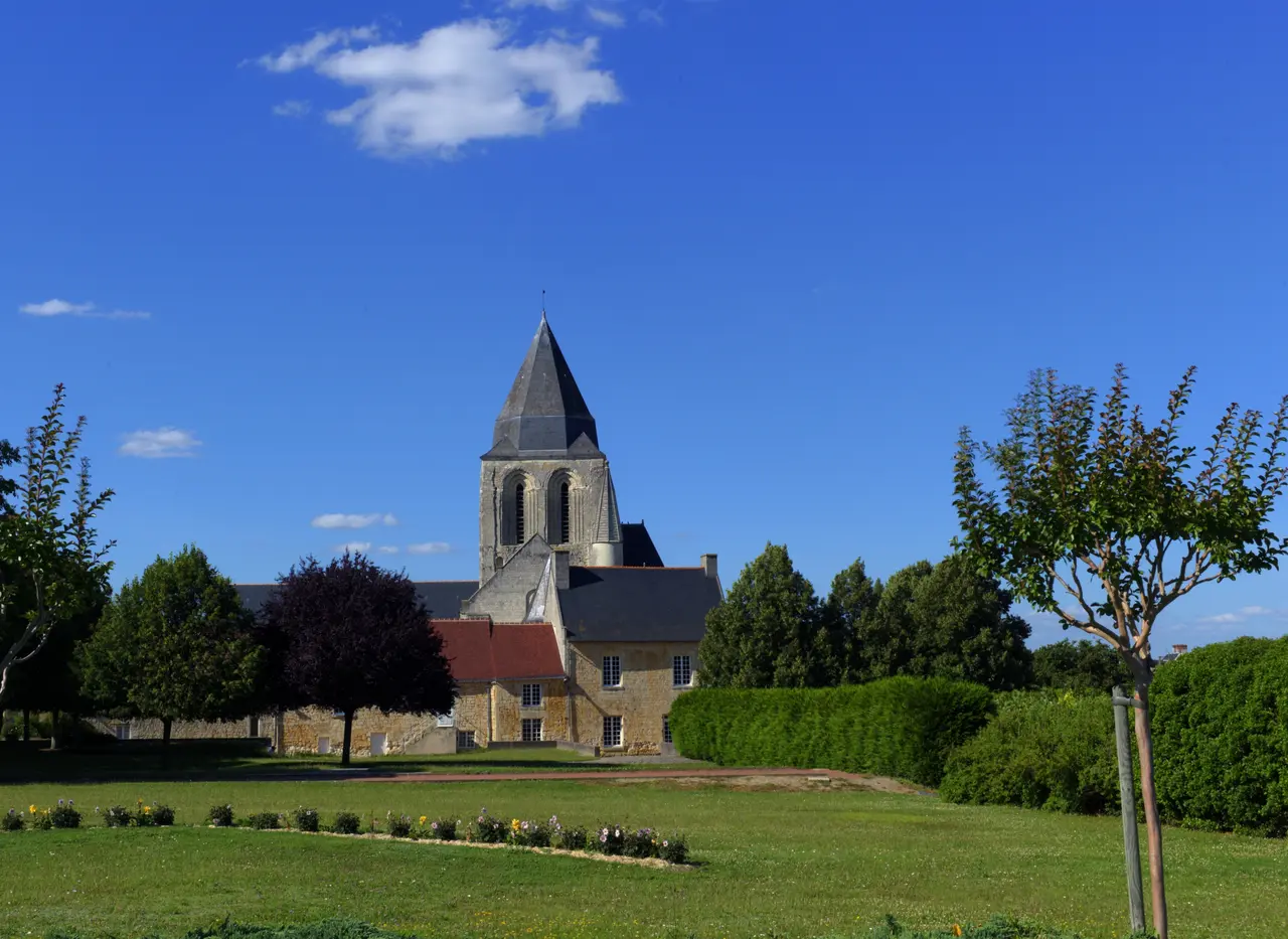 Église de Vernoil-le-Fourrier