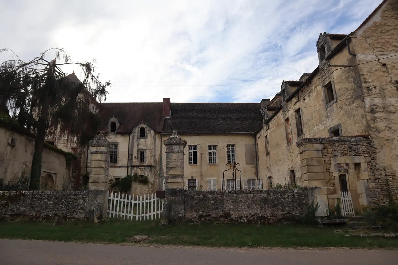 Villeberny (21) Château - Extérieur - 01