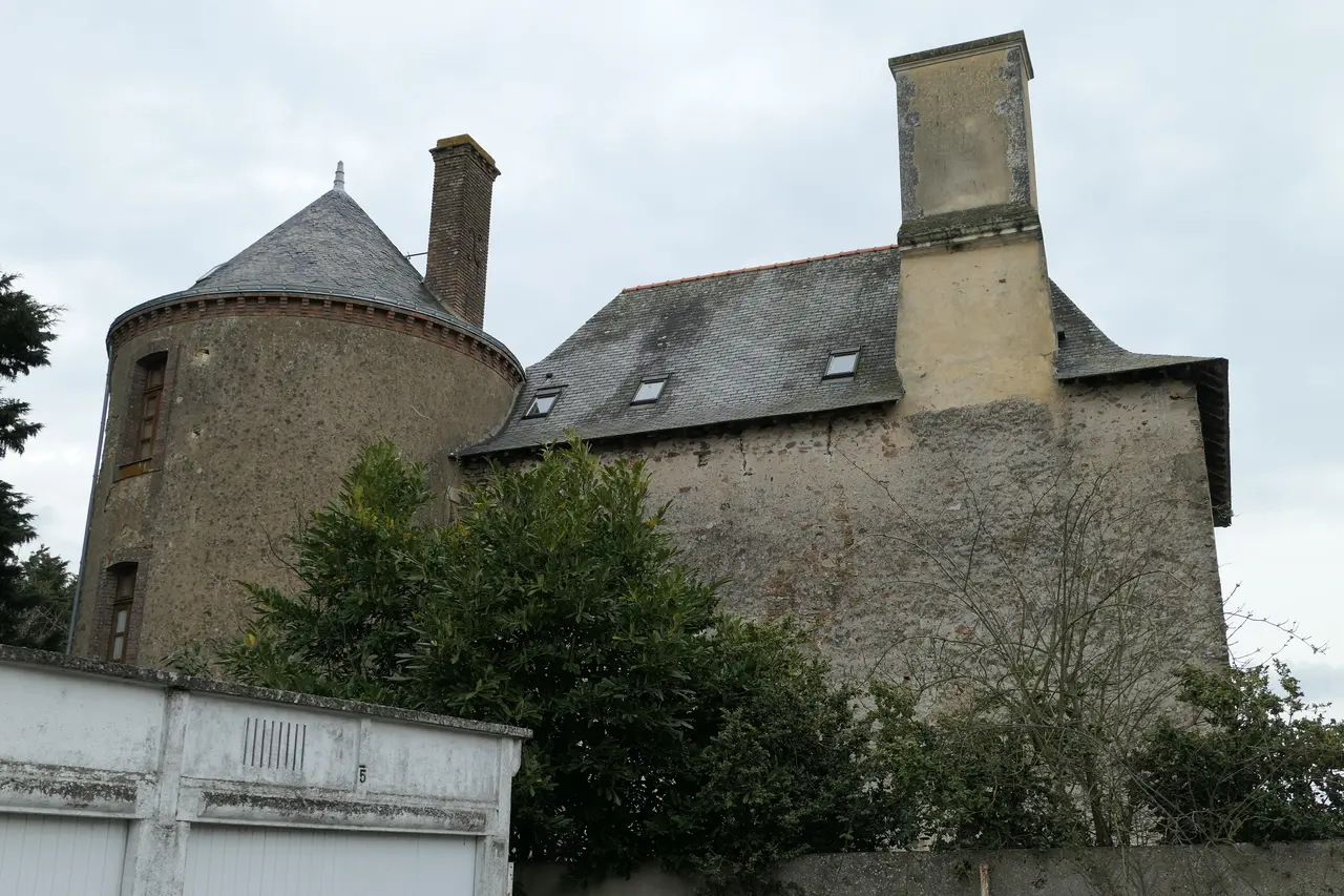 Villiers-Charlemagne - château de Villiers 01