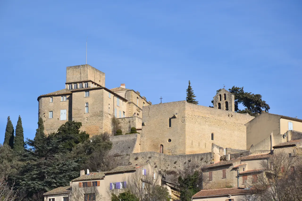Ansouis - église et château