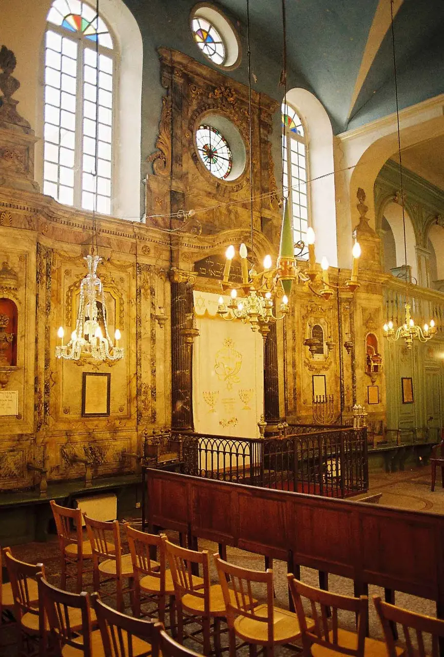 Carpentras synagogue 03