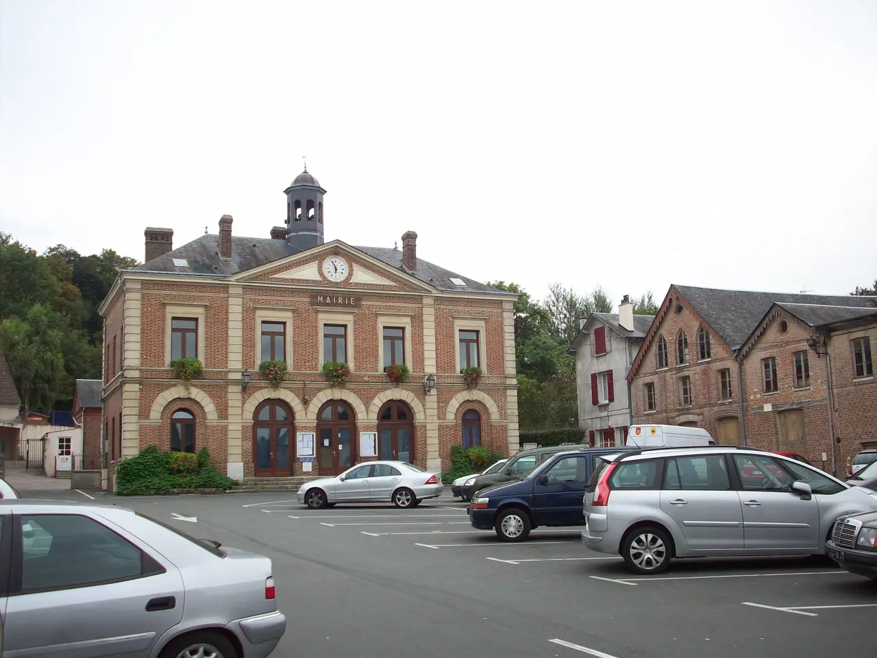 File:Mairie de Charleval (Eure).JPG