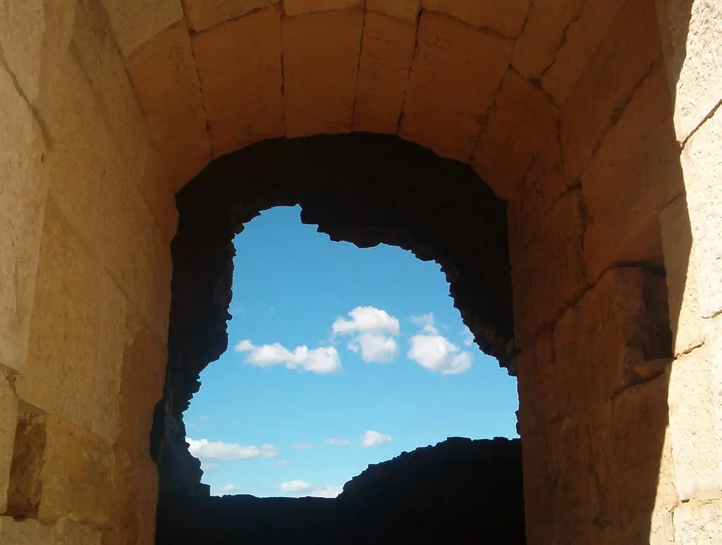 château de Forcalqueiret (fenêtre)