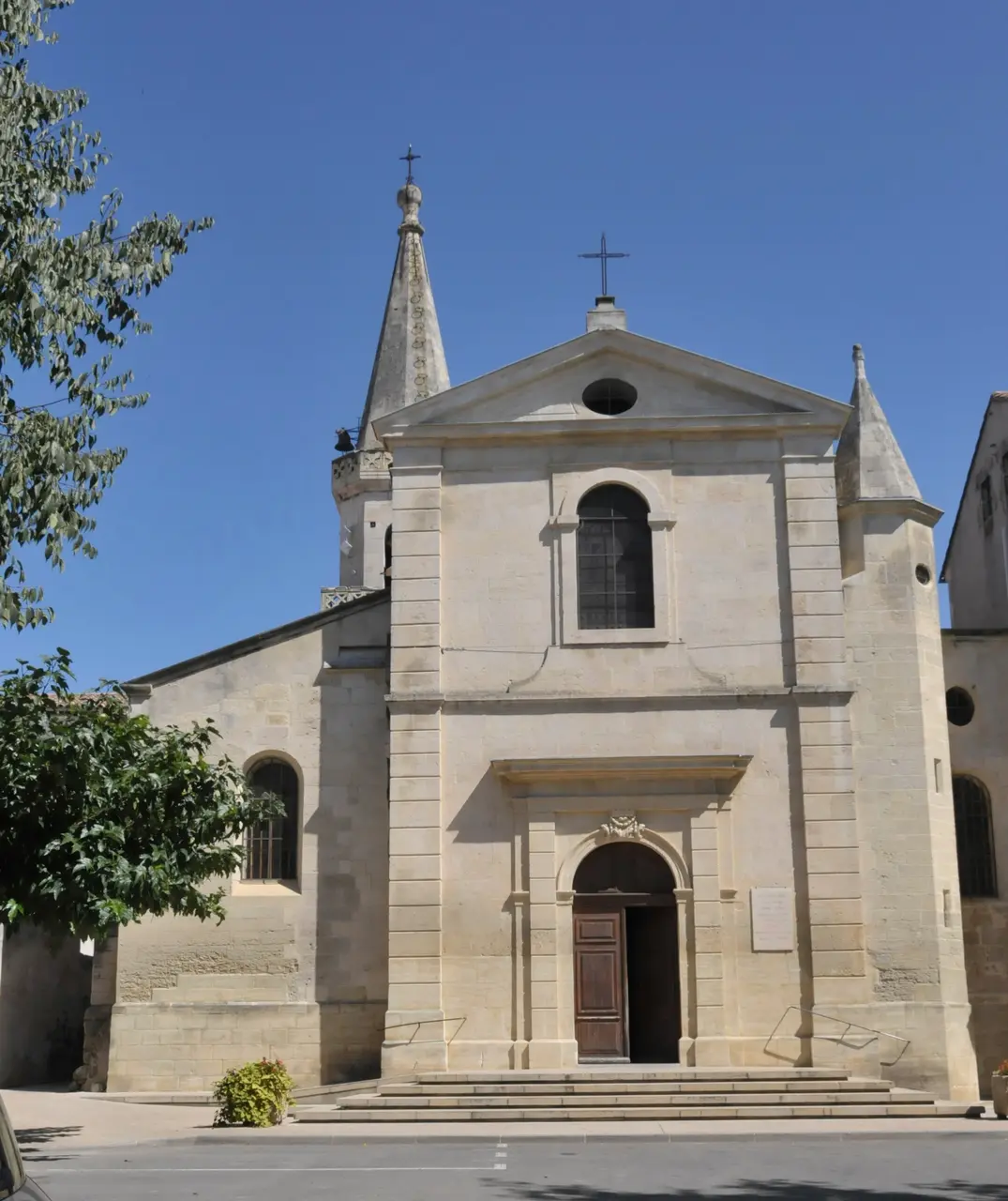 Maillane-Kirche-1--CTH