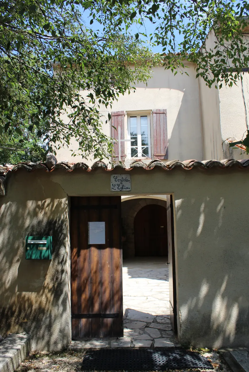 Plan d'Aups-Sainte-Baume - Portail d'entrée de l'église