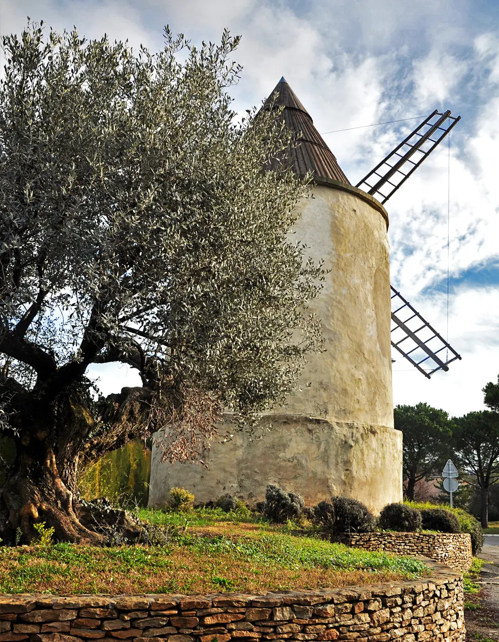 Plan de Cuques - Le moulin du pain blanc