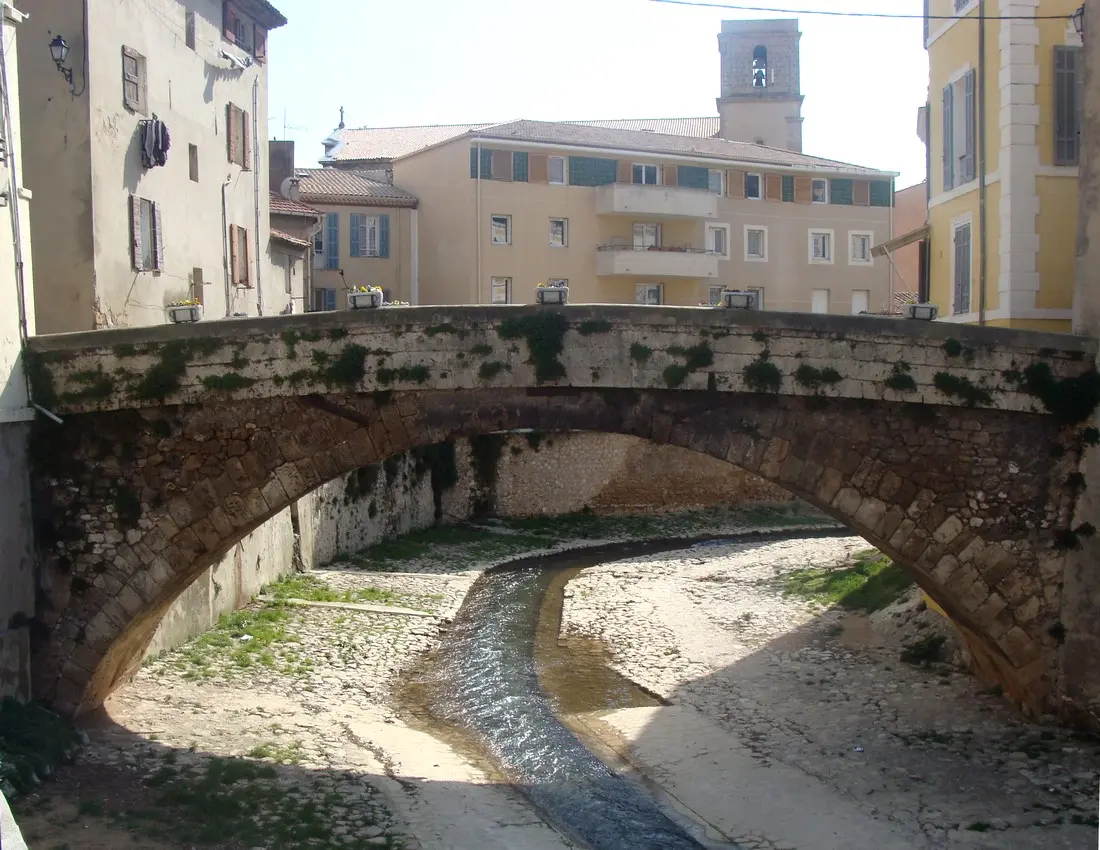 File:L'Huveaune à Roquevaire-12.JPG