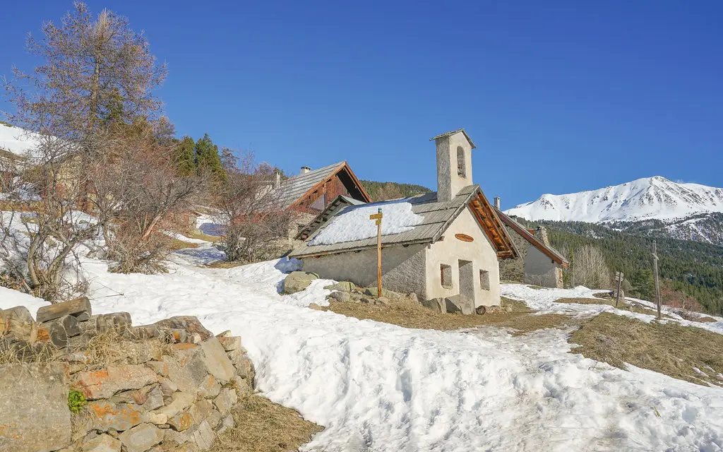 2019-01-02 (10) Saint-Chaffrey. Hameau des Tronchets.Chapelle de la Transfiguration