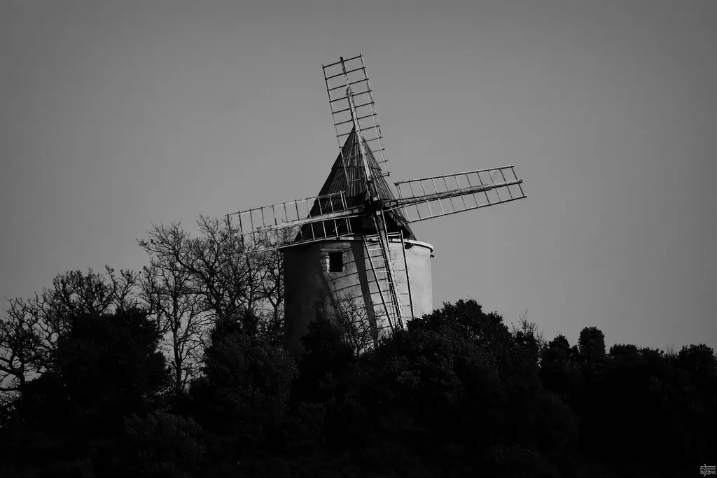 Lettres de mon moulin. Alphonse Daudet. (Saint-Michel-l'Observatoire France).