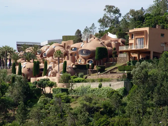 Théoule-sur-Mer-Miramar, Le Paleis Bulles - panoramio