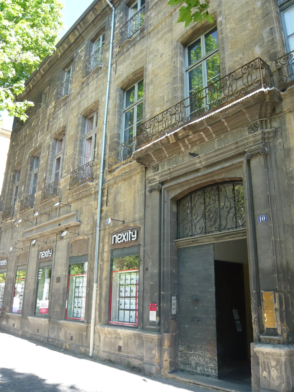 Hôtel de Boniface Leydet dit d'Entrecasteaux ou Isoard de Vauvenargues 10 cours Mirabeau Aix-en-Provence