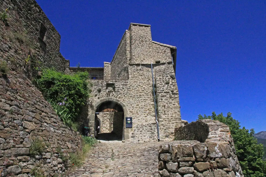 41- Cléon d'Andran, muraille du sommet..